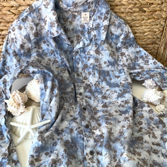 Summery Sky Soft Shirt - Picture 2 of 9